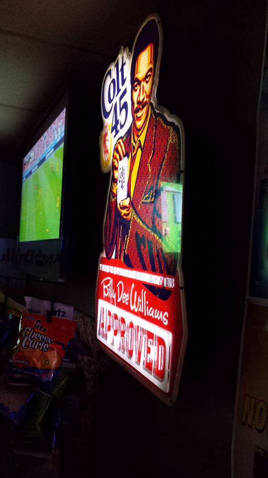 Billy Dee Williams for Colt 45?  This is a treasure.