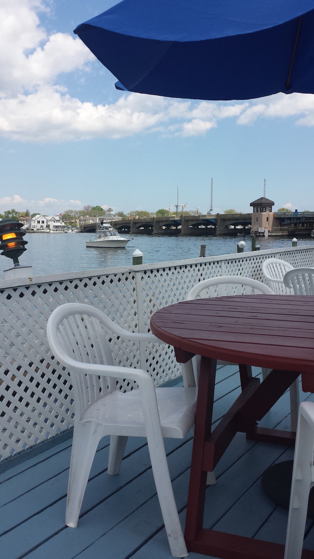 To plagiarize my brother's Instagram: a dockside lunch is a great lunch. 